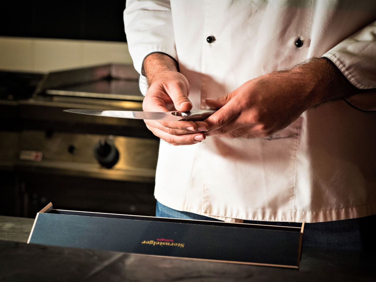 Little: 3 tricks to chop them … with a knife!