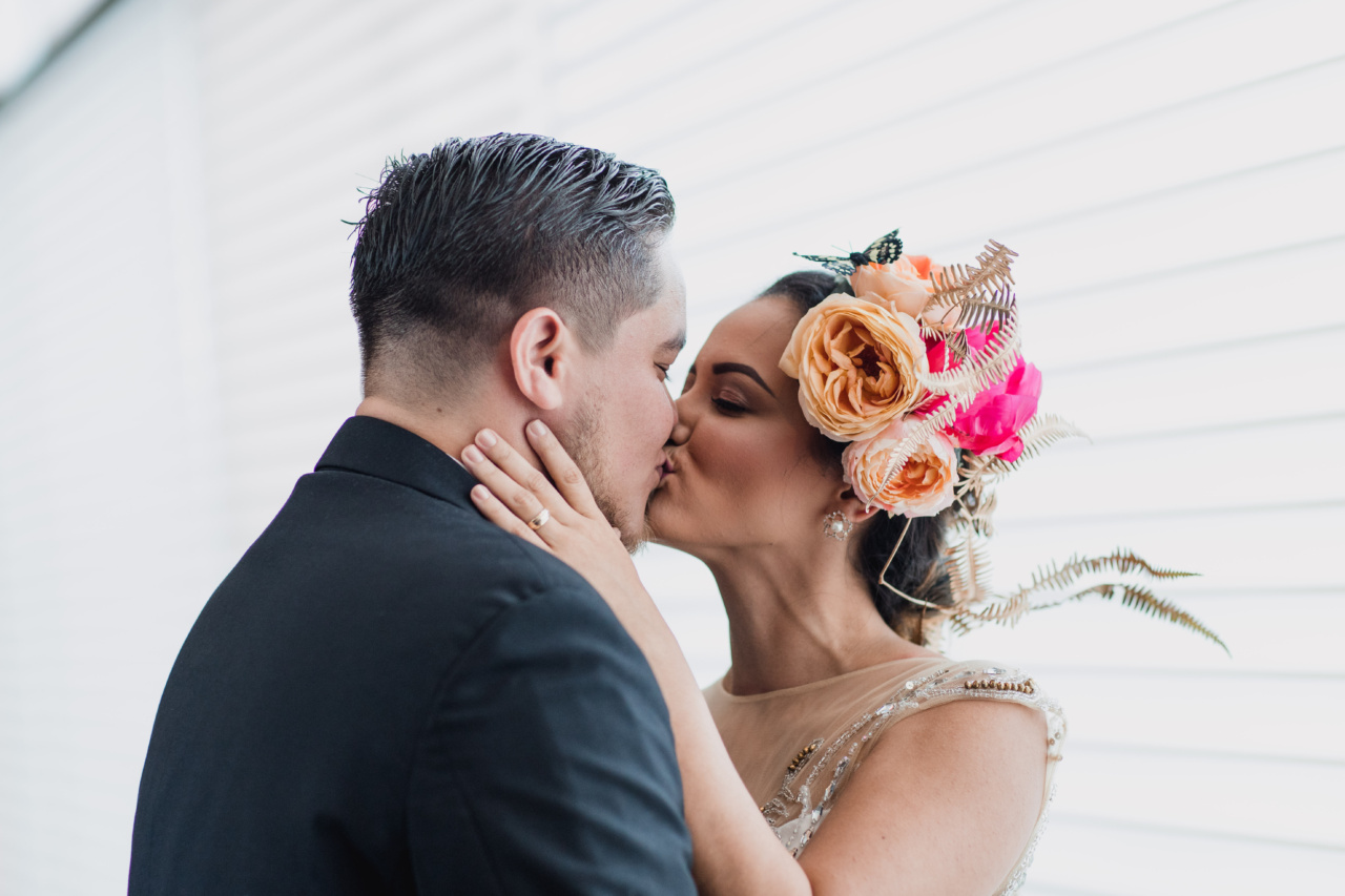 1 in 6 married women keep their clothes on during intimate moments