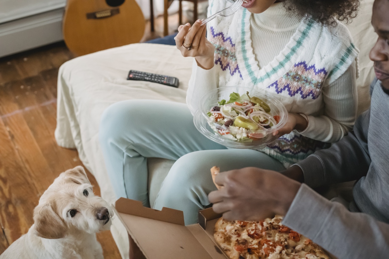 The Secret to a Flat Tummy: Foods to Eat and Avoid