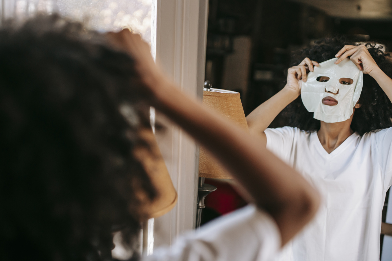 Mask-Wearing Skincare Tips: Preventing Irritation
