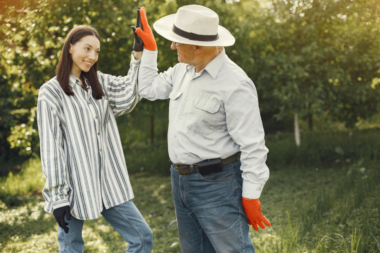 How Giving Birth at a Young or Old Age Affects Longevity