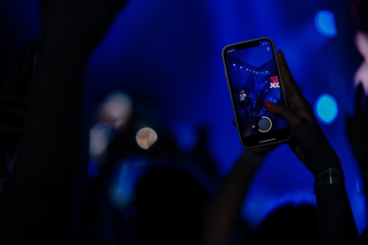 What are the symptoms of Nightlife Syndrome?