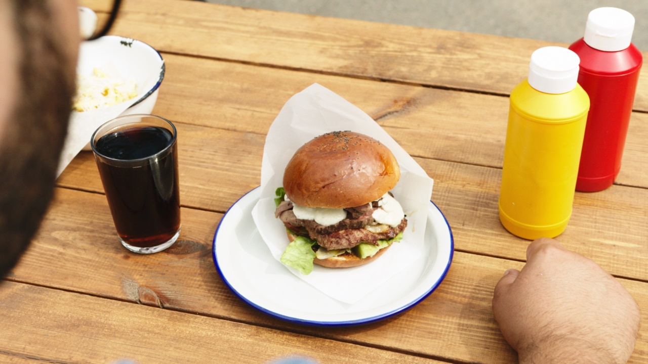 Male health deteriorates faster with a diet of junk food