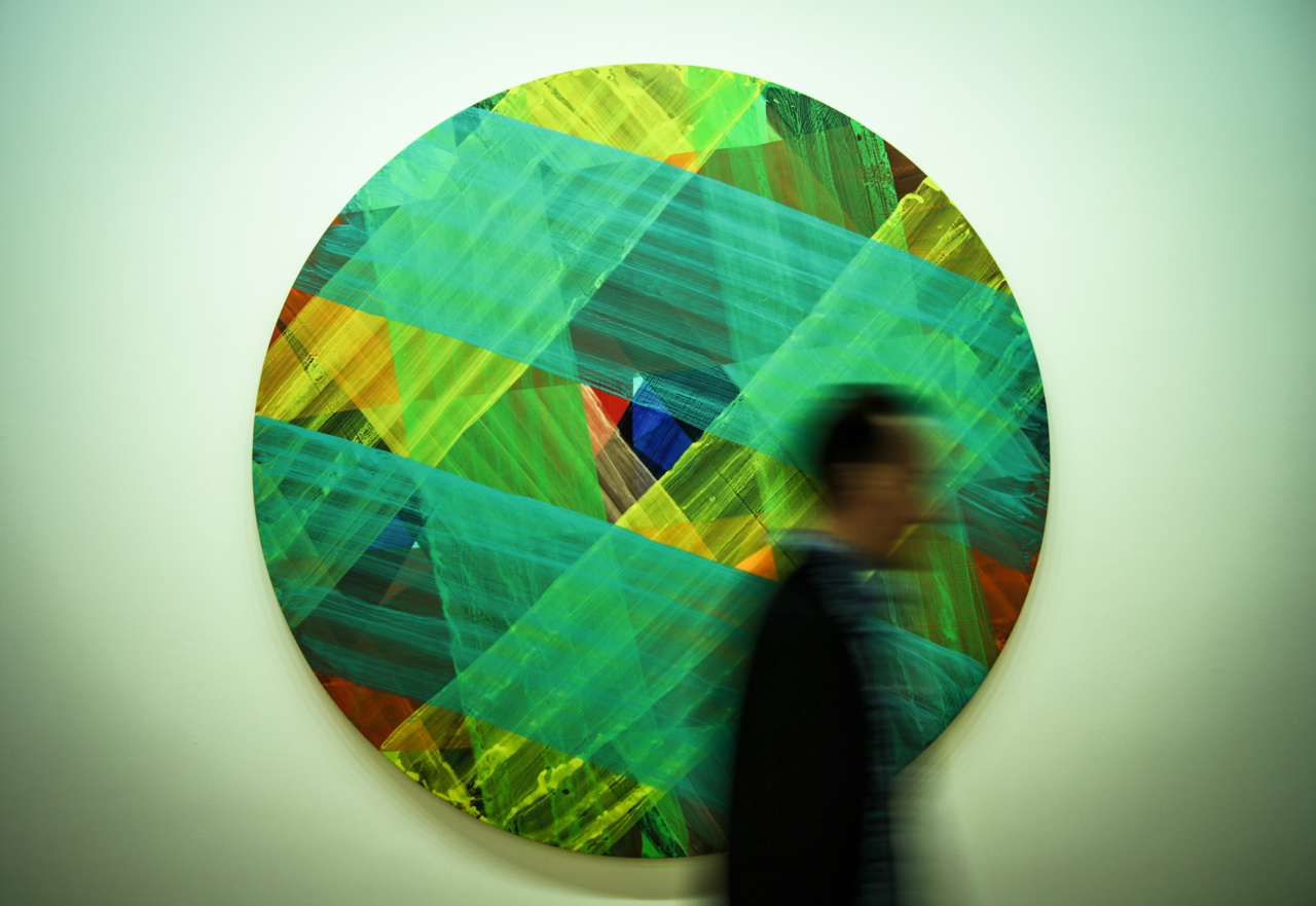 How long does transient spherical amnesia typically last?