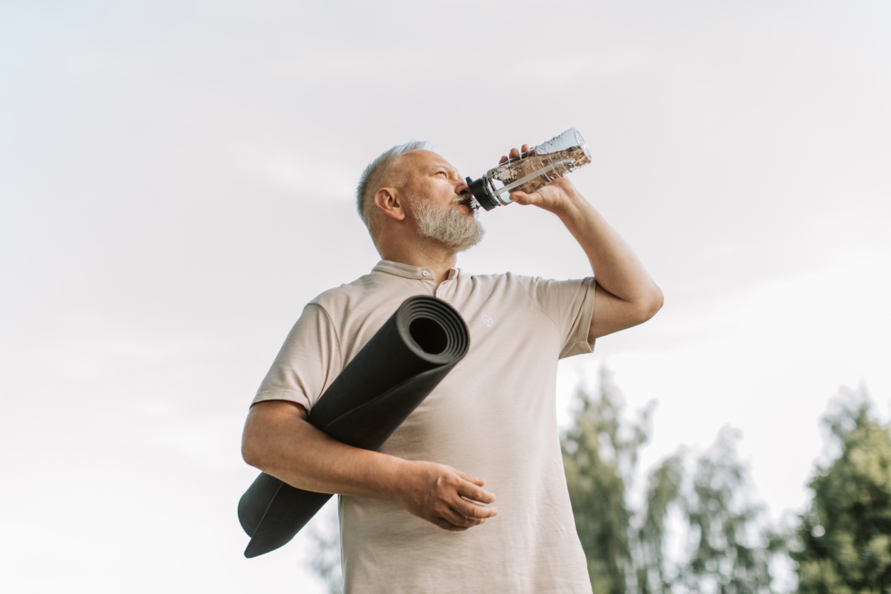 The Incredible Anti-Aging Benefits of Drinking Water