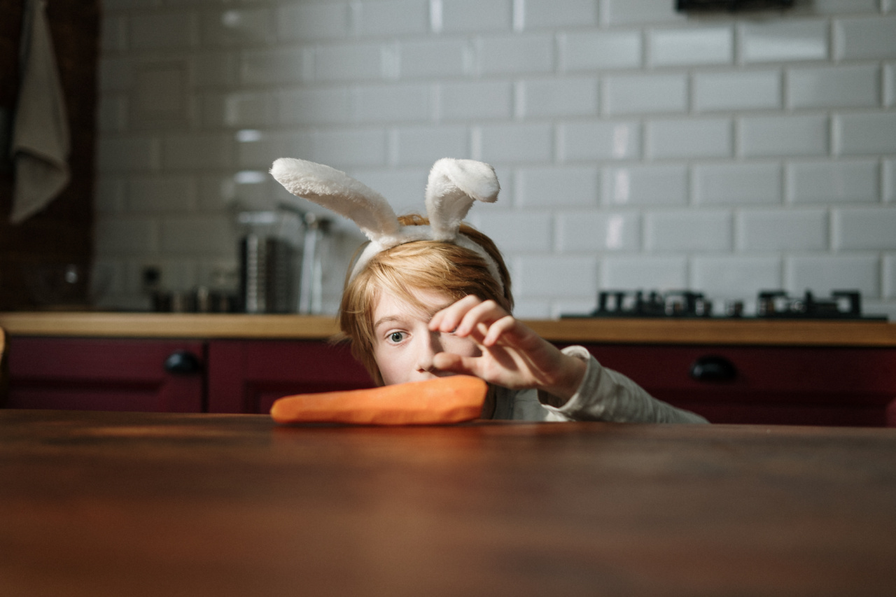 Grabbing Quick Bites vs. Eating Intentionally