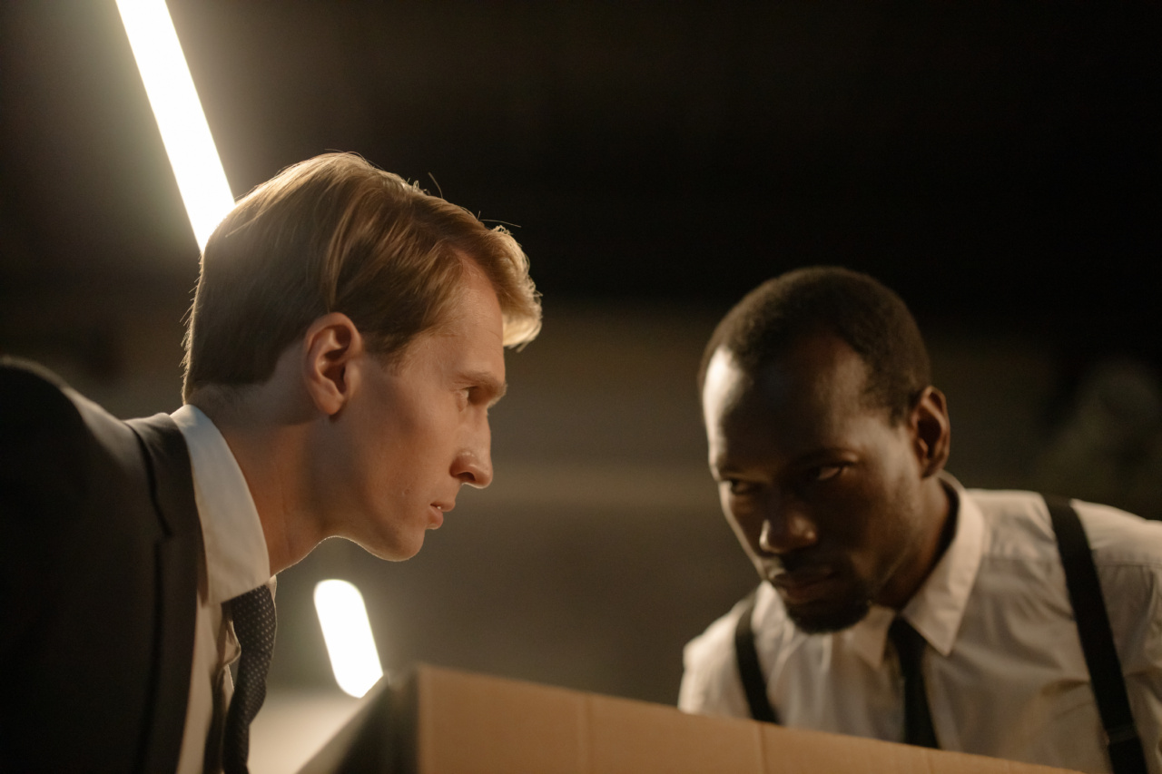 How to Detect Deceitful Behaviors in Others