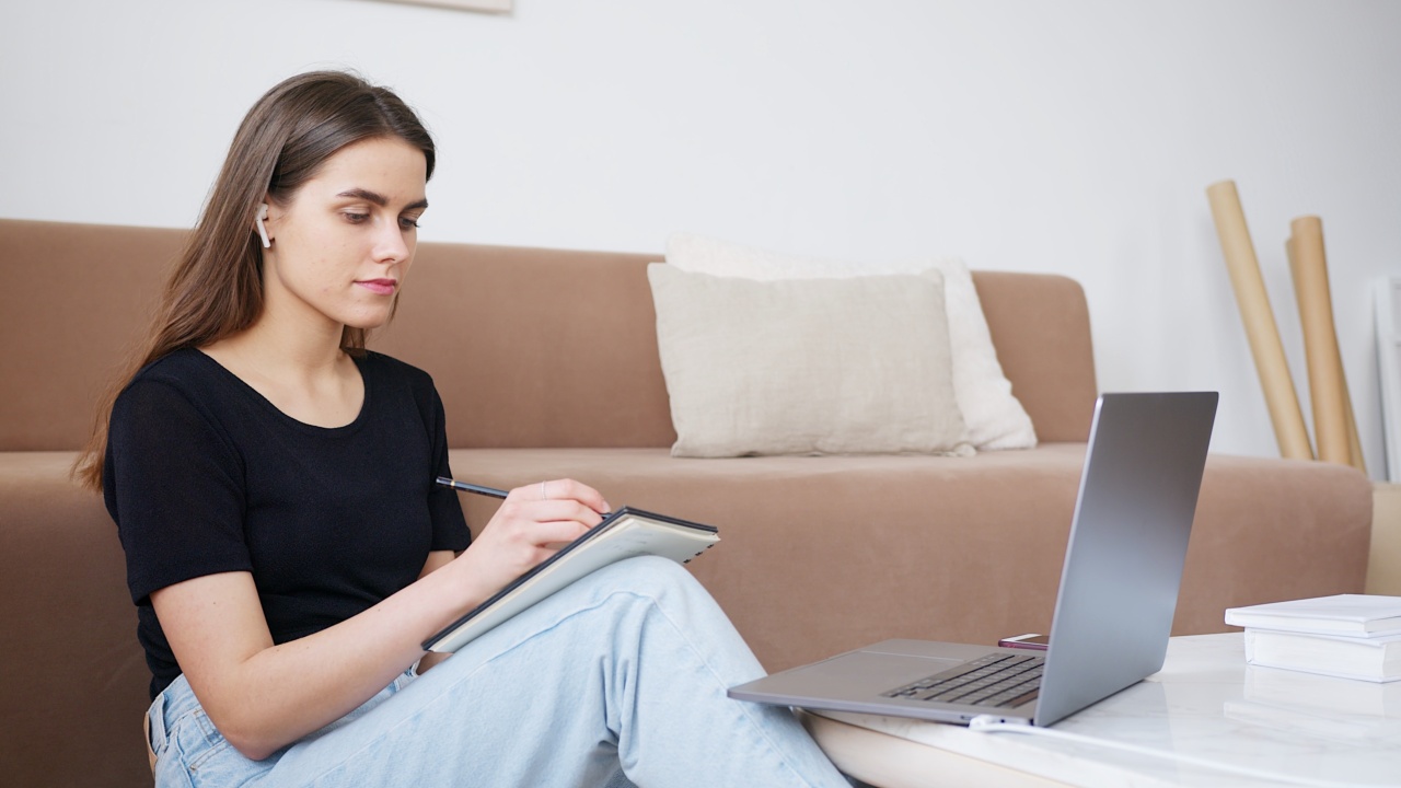 Live Webinar on Combating Osteoporosis and Dental Issues