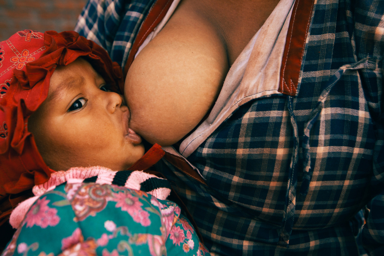 The Art of Responsive Feeding for Breastfeeding Moms