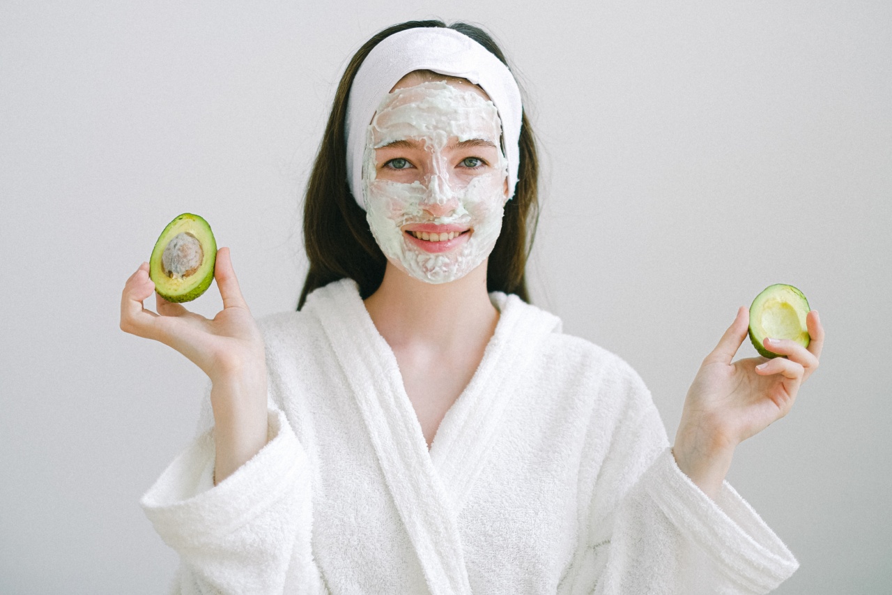 Nourishing honey and avocado face mask