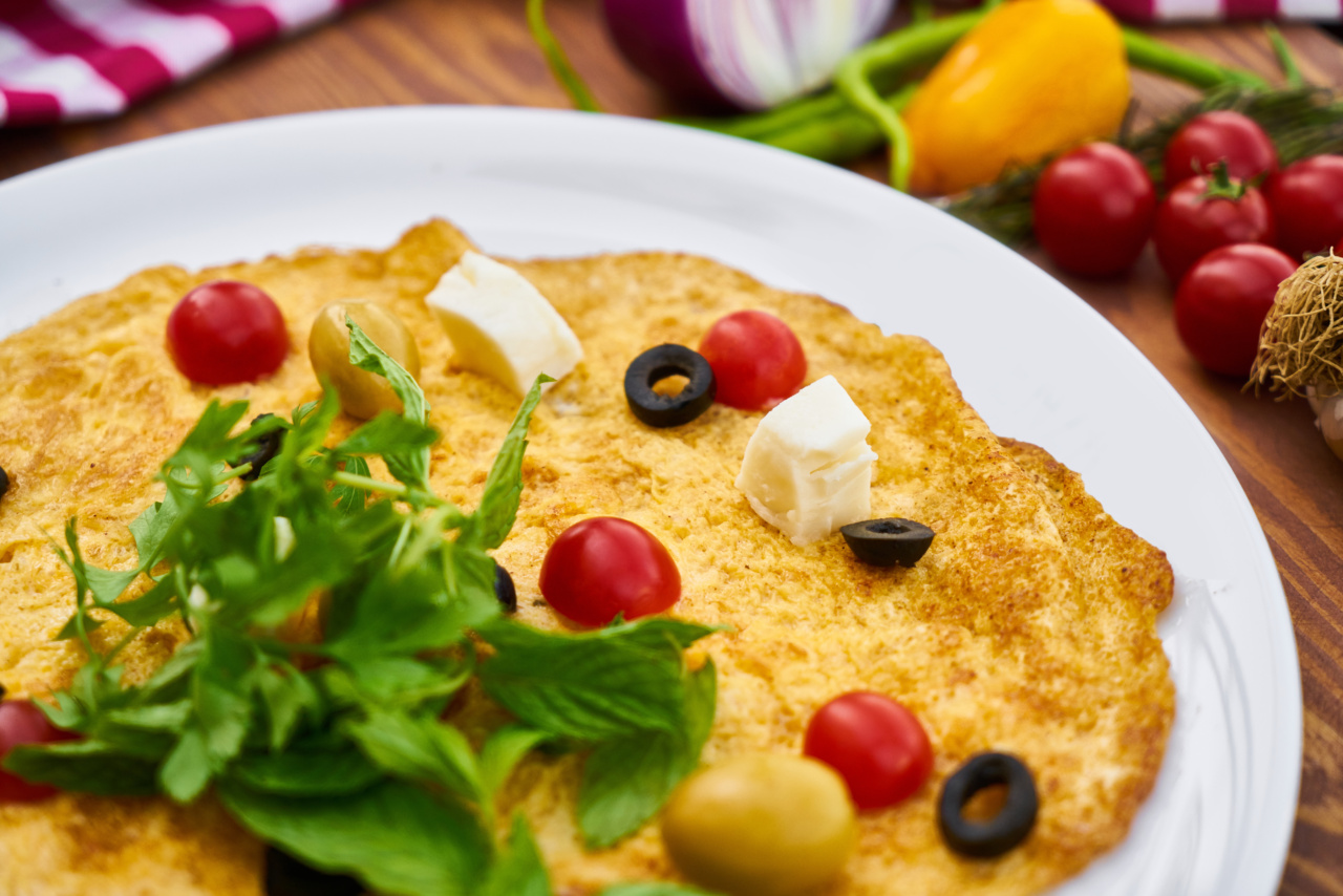 Eating on a red plate can help with weight loss