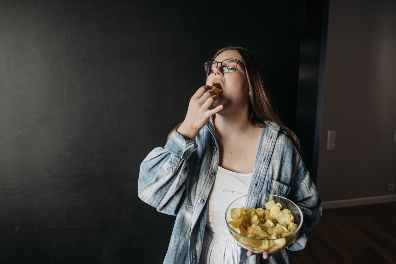 Unhealthy Addiction: 7 Reasons to Avoid Eating Potato Chips Often