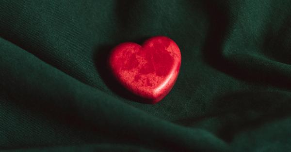 Who can’t you let see how you feel? Signs of being madly in love!