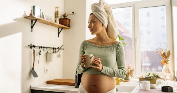 Is coffee consumption during pregnancy linked to pregnancy complications?