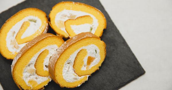 Comparing the calorie and nutrition benefits of sweet potatoes and white potatoes