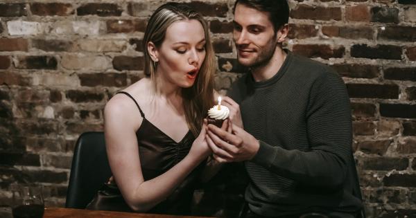 10 Red Flags That Your Relationship With Food is Unhealthy