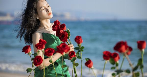 Rose-Powered Face Peel
