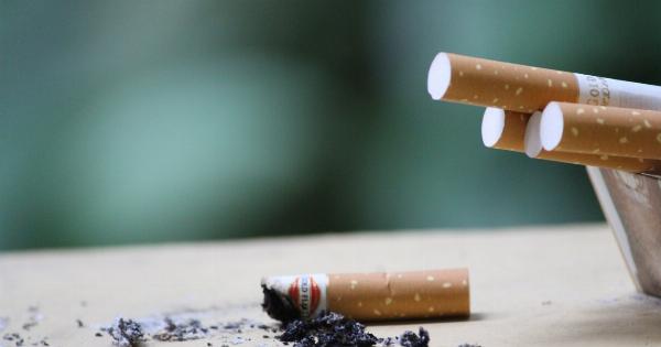 Smokers: What happens when they snap the filter off a cigarette?