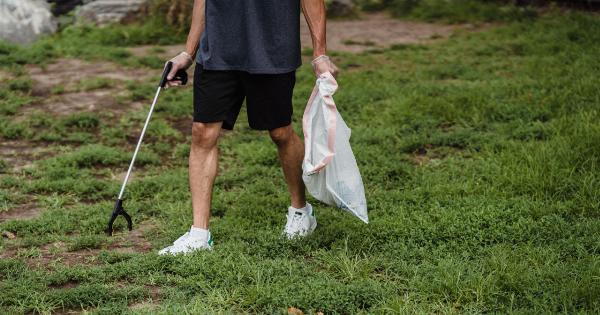 Men are picking plastic for their buns!