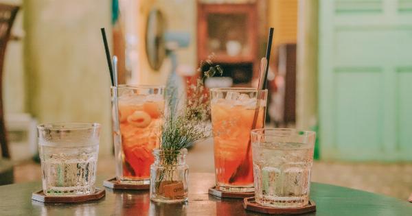 Is your favorite summer cocktail a calorie bomb? Check out this graph of the 13 most popular drinks