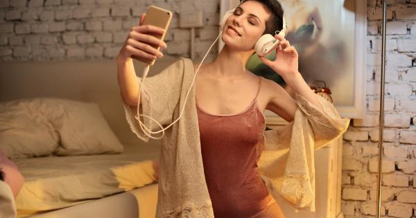 How wearing tight lingerie can harm male fertility