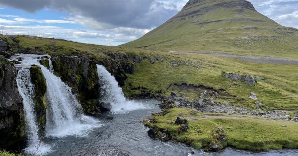 The waterfall has been replaced by macular degeneration