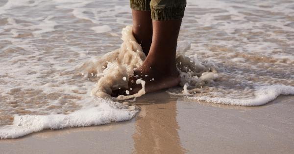 Transform Your Feet with This Sea and Sand Treatment