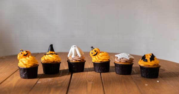 Spiced Pumpkin Cupcakes with Cinnamon Frosting
