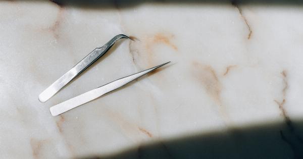 Longer, Thicker Lashes: Mastering Eyelash Extension Techniques