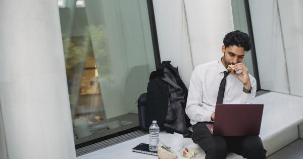 Eating well while working long hours: Tips and tricks.