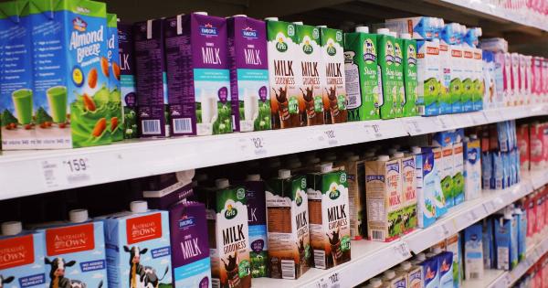 The Risks of Non-Pasteurized Milk Consumption
