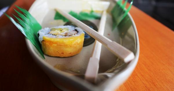 What health hazards should sushi eaters be aware of?