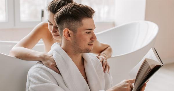 Techniques and tips for scalp massage during bathing