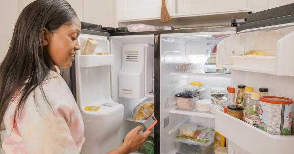 How much food can my refrigerator hold?