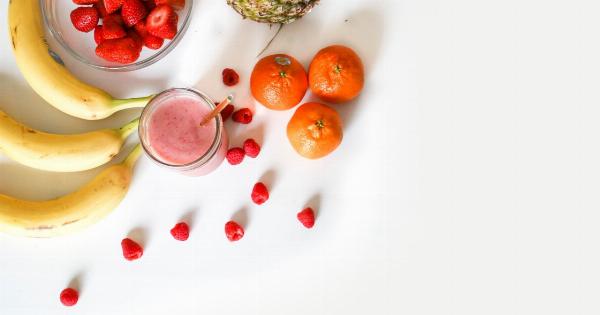 The perfect breakfast smoothie: Pineapple, Banana and Orange