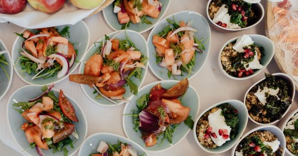 5 Common Diet Misconceptions to Debunk at Your Next Buffet