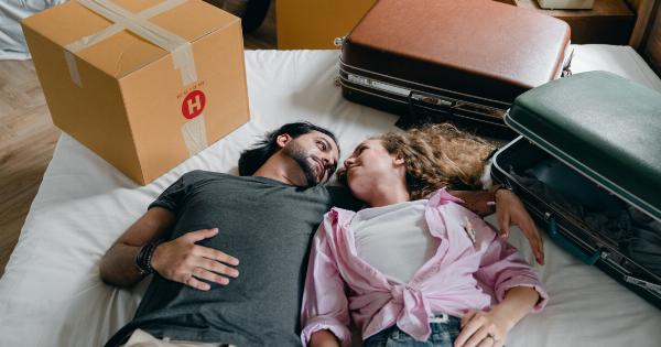 7 Moves Women Make In Bed That Men Secretly Dislike