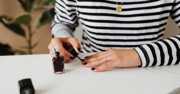 Make Your Own Nail Lacquer at Home Video