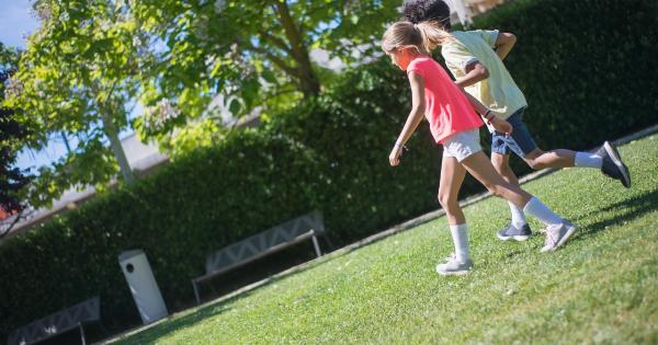 Ways to decrease myopia risk in kids with outdoor activities