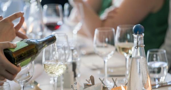 The advantages of drinking wine over water before sleeping