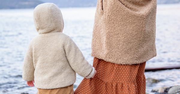 Is it safe to wash baby clothes in cold water?
