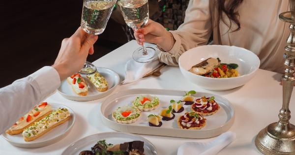 What are the meals of the twice daily weakened?