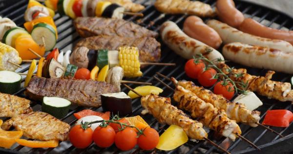 Grilled Chicken with Cherry Tomatoes and Hull Slices