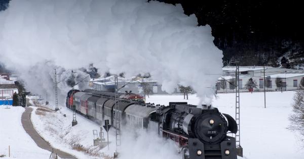 How effective is steam inhalation for easing cold symptoms?