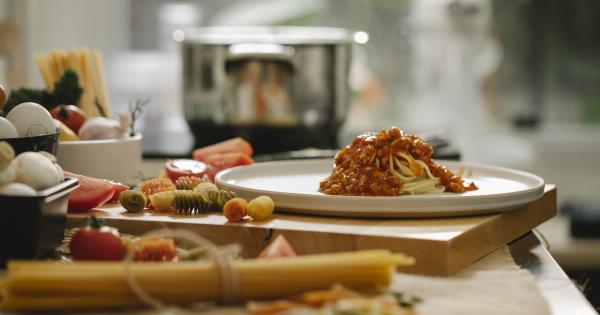 The Nutrient-Packed Tomato: A Delicious Addition to Any Meal