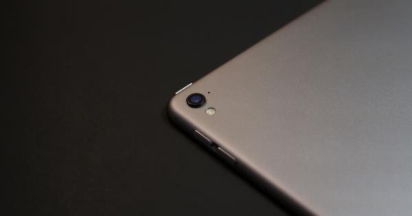 Mobile phones and dark circles: A relation?