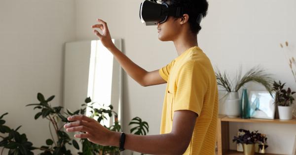 When does an online game turn into a virtual reality?