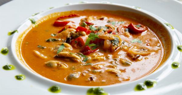 Tomato and thyme soup with capers