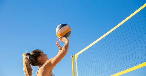 How to avoid getting hurt playing beach volleyball