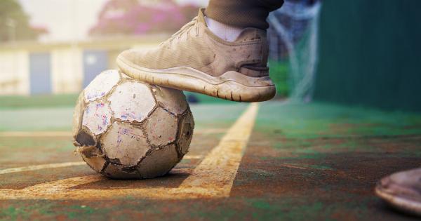 The 30 Signs You Can’t Ignore If Your Sneakers Are Worn Out